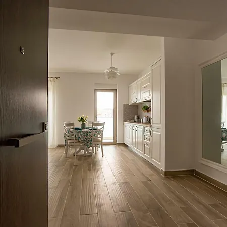 Апартаменты Luxury Seaside - Marina Surf Mamaia